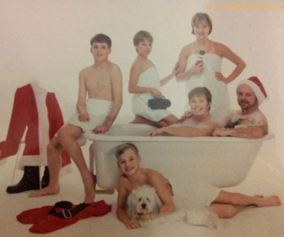 Family in Bath Tub ~ 26 Funny, Creepy Family Christmas Photos