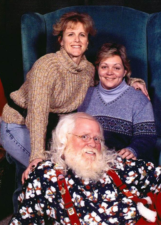 Sexy Santa & Grandmas ~ 26 Funny, Creepy Family Christmas Photos