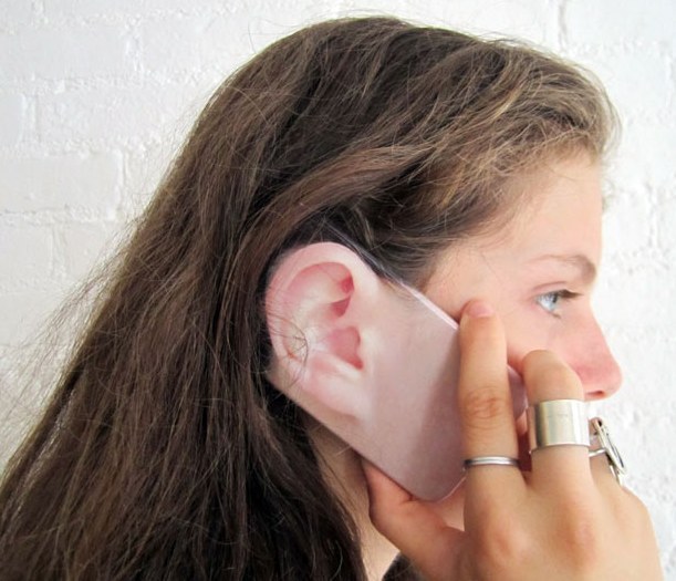 假耳朵手机壳。