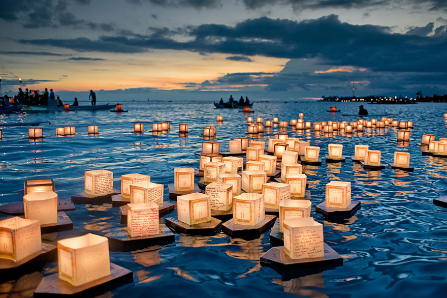 夏威夷的放水燈儀式 (Floating Lantern Festival)