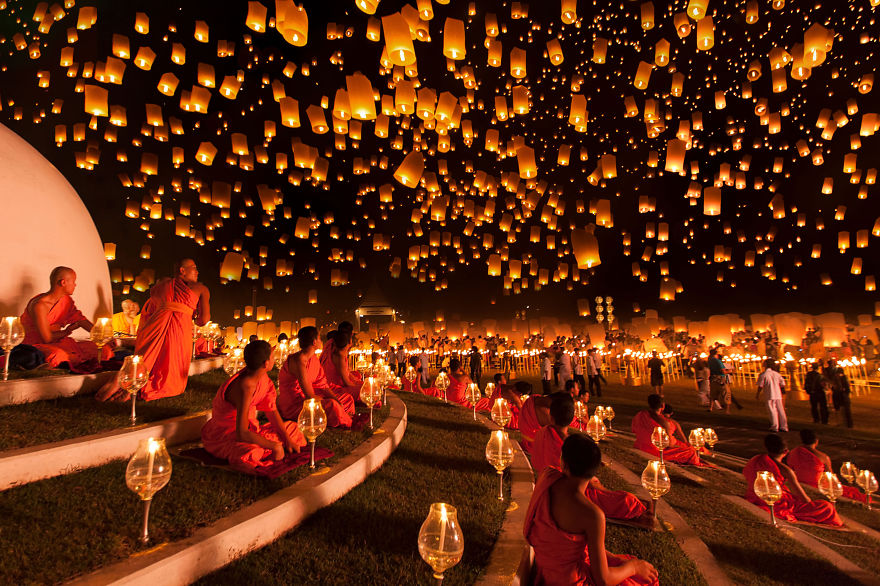 泰國的清邁天燈節 (Yi Peng Lantern Festival)。