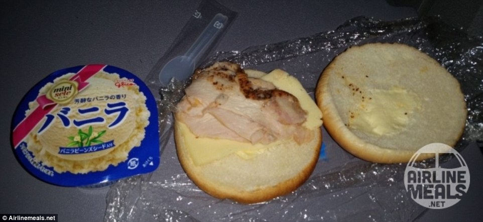 AirlineMeals gives people the platform to share their dining delights. This United Flight roll from Japan to America in October 2014 was not met with happiness