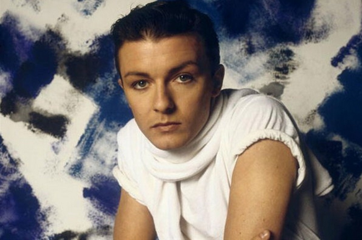 Ricky Gervais is 80's chic.