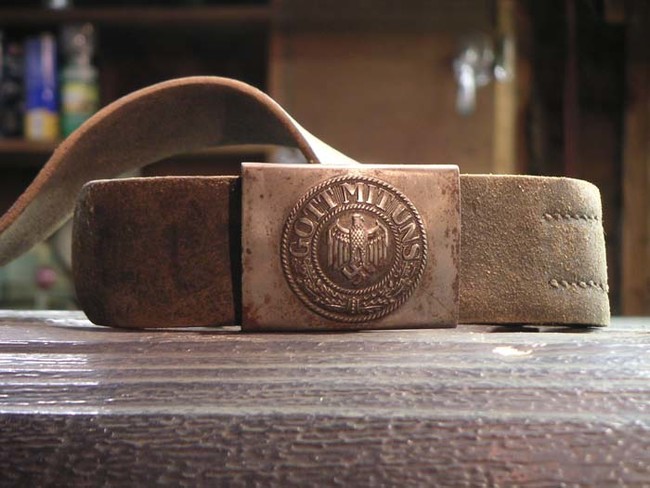 The writing on this belt roughly translates to "God is with us." ("Us" being the Nazis.)