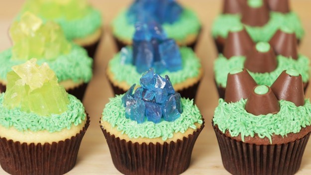 Starcraft mineral cupcakes