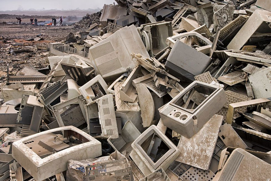 8. 我们所使用过的废弃电器产品，都会出现在像是迦纳这样的第三世界国家。