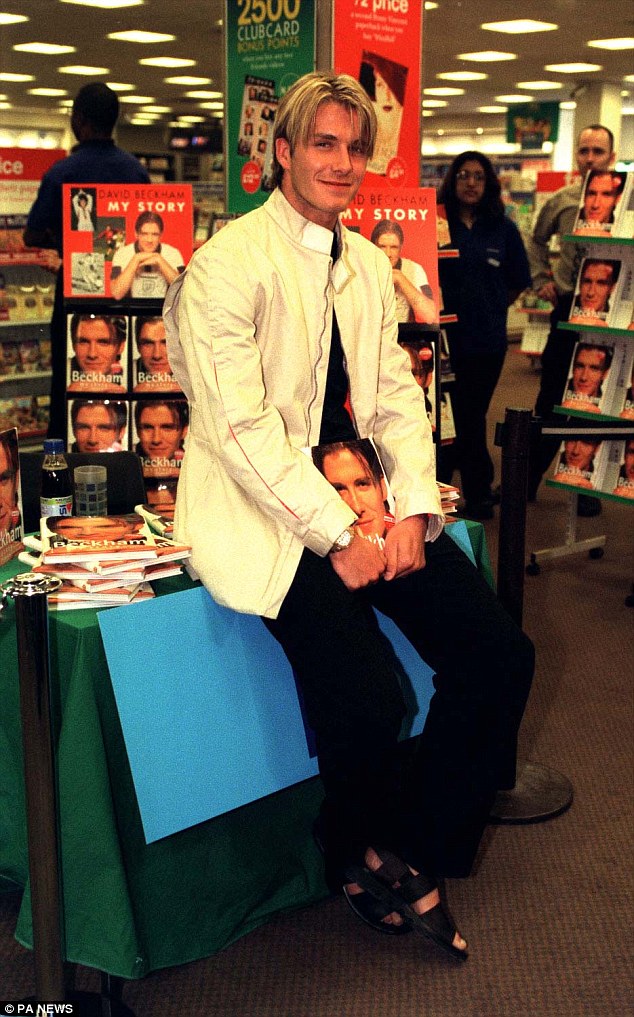 David wears sandals to one of his book signings in 1998