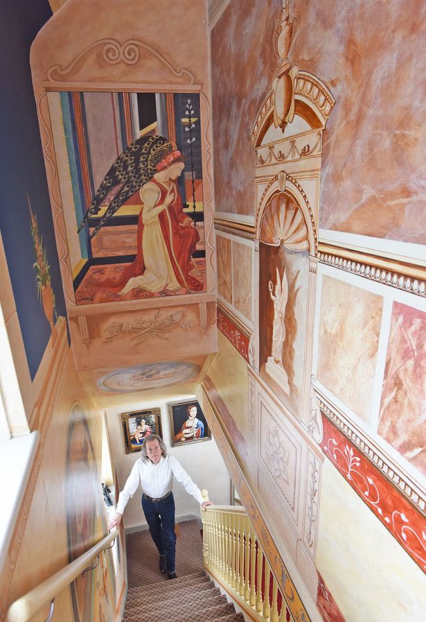 Robert Burns' Sistine Chapel replica house