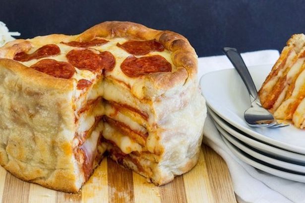 Pepperoni pizza cake