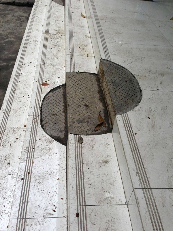 The three-step manhole.