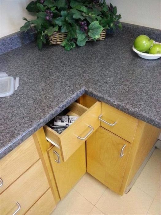 I'm surprised they even put anything in that drawer.