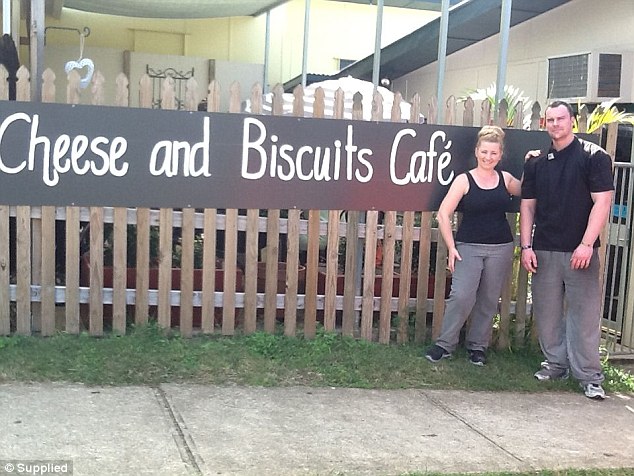 The owners of the Queensland cafe have been praised for their actions by mothers and customers