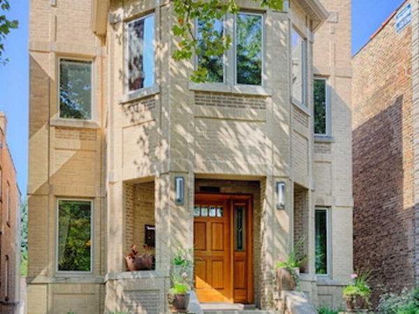 And in Chicago, a five-bedroom, 4,371-square-foot home will cost you just more than $1 million.</p><br /><br /><br /><br /><br /><br />
<p>Price: $1.025 million<br /><br /><br /><br /><br /><br /><br />
Square footage: 4,371
