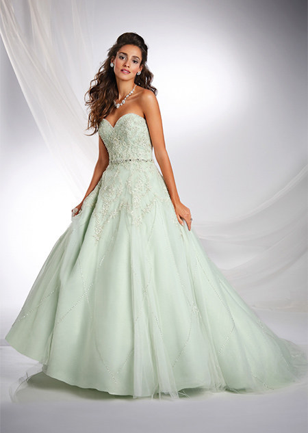Check out this gorgeous Tiana-inspired gown.