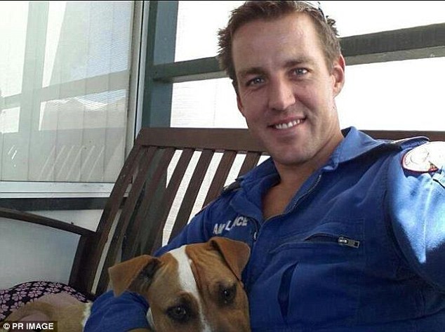 The coroner has recommended Mr Rossington, a NSW paramedic, be awarded the Cross of Valour - Australia's highest bravery award - for diving in to the Tasman Sea to rescue his partner