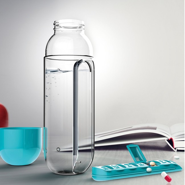 Here's <a href="http://www.amazon.com/Asobu-Pill-Organizer-Bottle-Blue/dp/B00VEZIP16/ref=sr_1_1?_encoding=UTF8&amp;tag=vira0d-20" target="_blank">a water bottle and a pill organizer</a>, all in one convenient product!