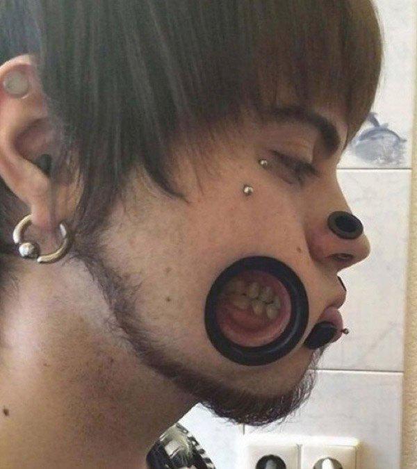 people with bizarre body modifications 0 These people must really hate their parents (21 Photos)