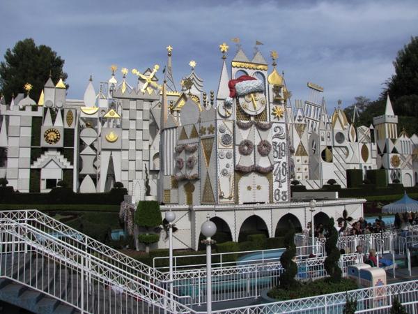 The It’s A Small World building’s facade is completely covered in gold leaf.