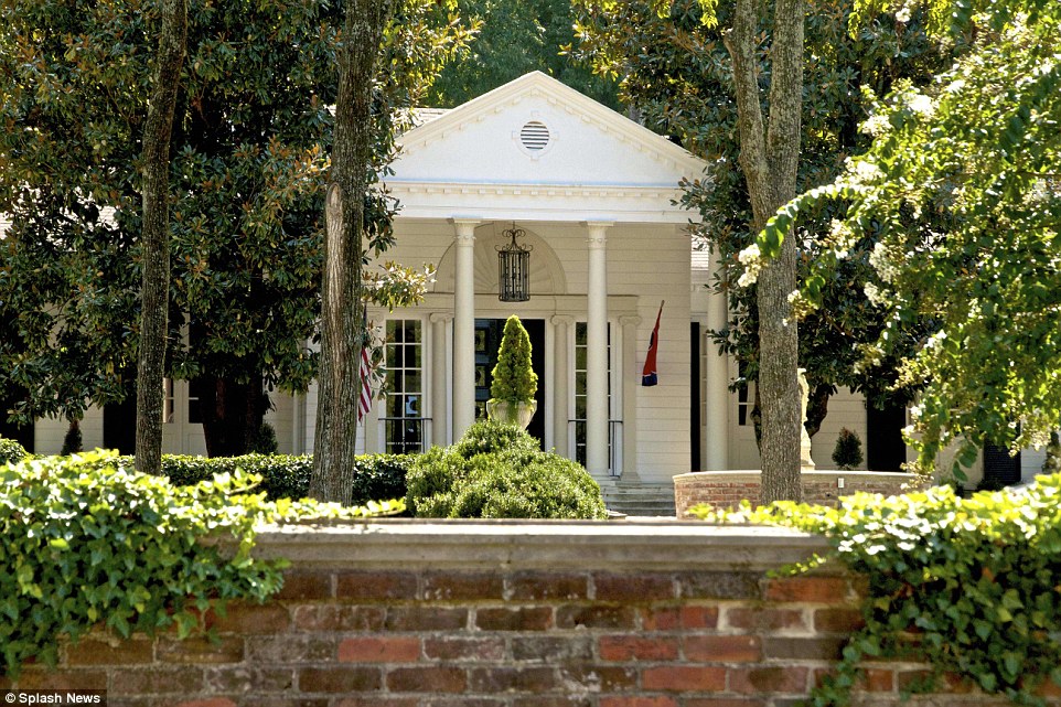 It is thought Taylor bought this house in Nashville, Tennessee, for her parents after they took her to the city to launch her career