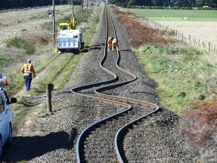 What happened to train tracks in Canterbury, New Zealand after an earthquake.