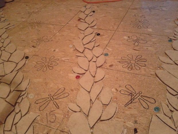 The rest of the floor would include dragonflies, butterflies, and Isabel Segunda flowers, all native creatures of Chile.