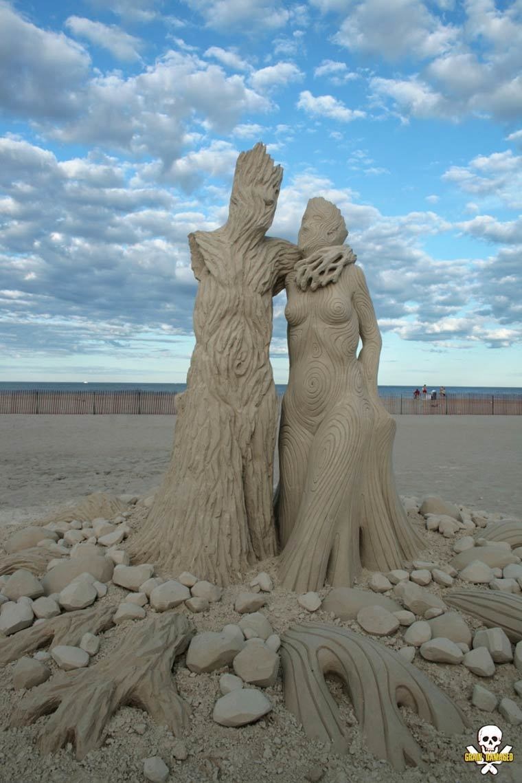 Jara studied fine art in college, but soon realized that design was not his strong suit. Instead, he wanted to create with his hands, and sand is the perfect medium.