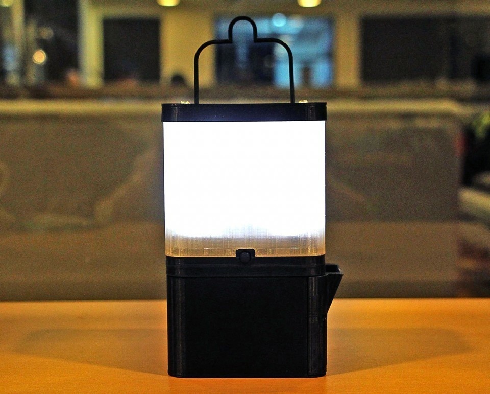 This lamp gives eight hours of light, powered by salt and water. 