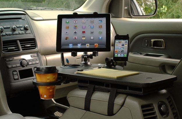 Install a mobile office between your front seats.