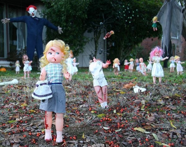 Because yes, dolls are actually super creepy.