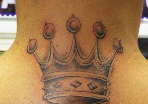 A Crown with 5 Points 

The crown is a symbol of the Latin Kings, which is one of the largest gangs in the US.
