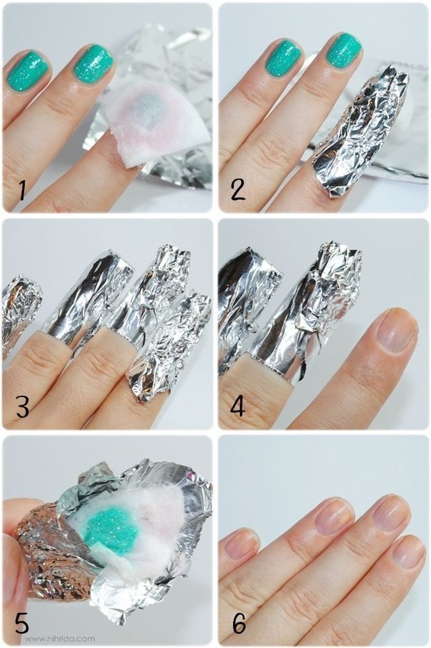 Get rid of pain-in-the-ass glitter polish with this tin foil trick!