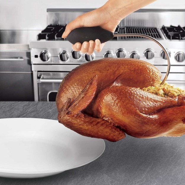 A handle that makes it easy to move your turkey from the roasting pan to the platter.