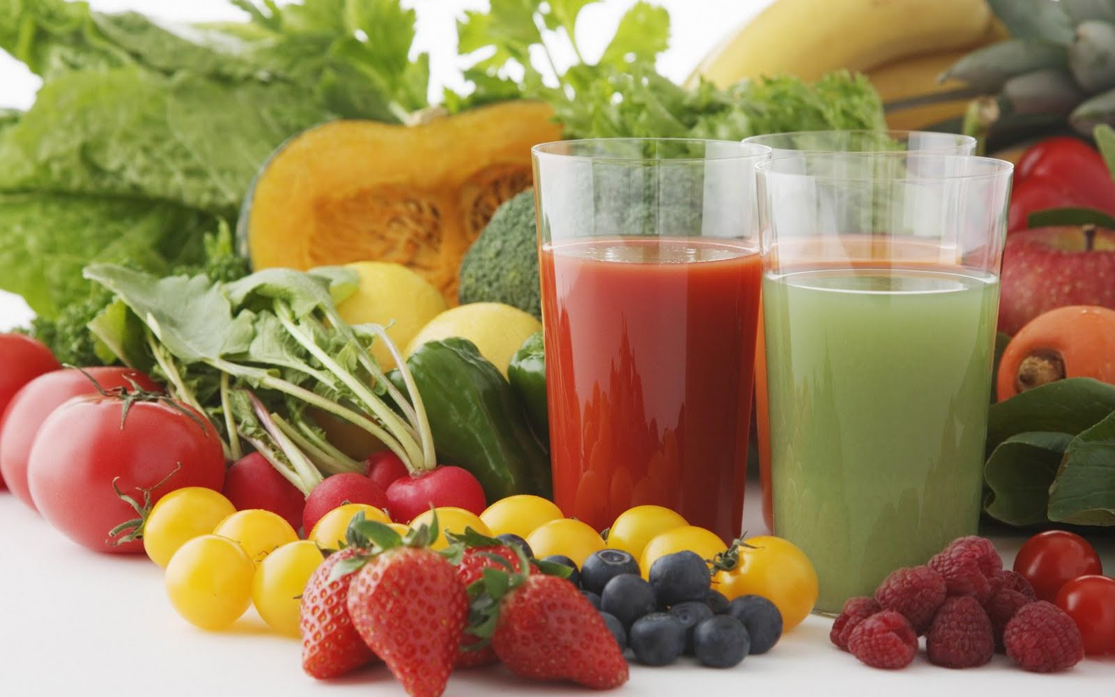 Juicing

Juicing fresh fruits and veggies removes all of the fiber that keeps you feeling full and satisfied until your next meal. What you do keep is the sugar. High-sugar, low-protein foods mean constant hunger pangs, mood swings and low energy.