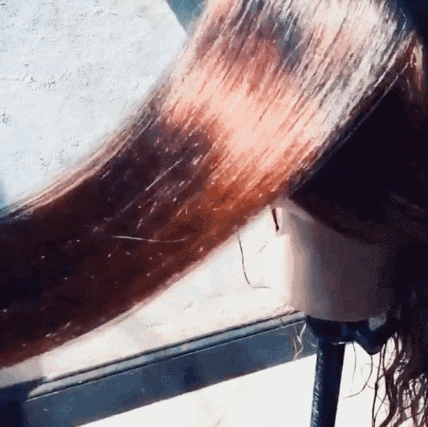 This New Beauty Trend Uses Pieces Of Plexiglass To Color Hair
