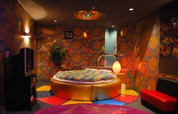 in-japan-you-can-rent-these-fetish-rooms-for-100-bucks-an-hour-30-photos-9