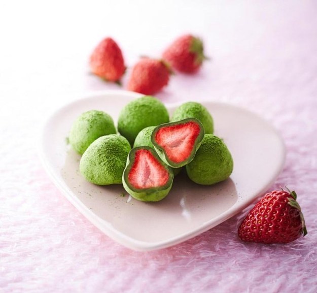 OK, let's start with something sweet before we get to the ~interesting~ stuff. Green tea chocolate–covered strawberries?