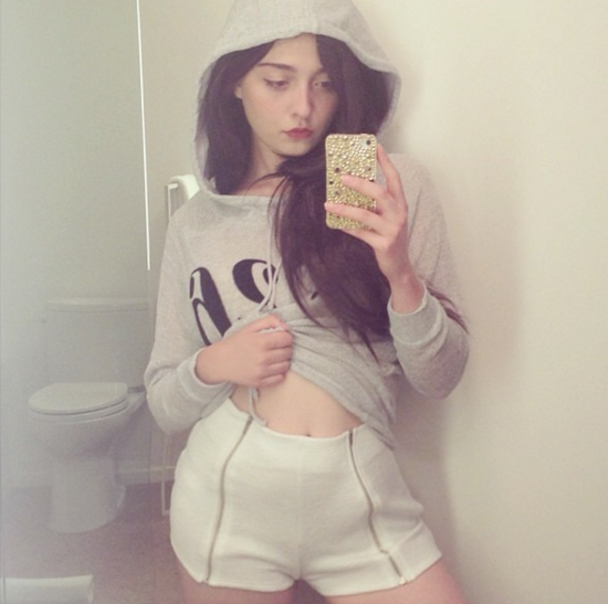 The Story Of How One Girl Tricked Everyone With Her Instagram Selfies image