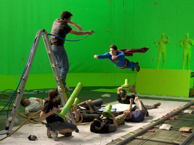Brandon Routh is hanging off wires for his flying scenes in Superman Returns.