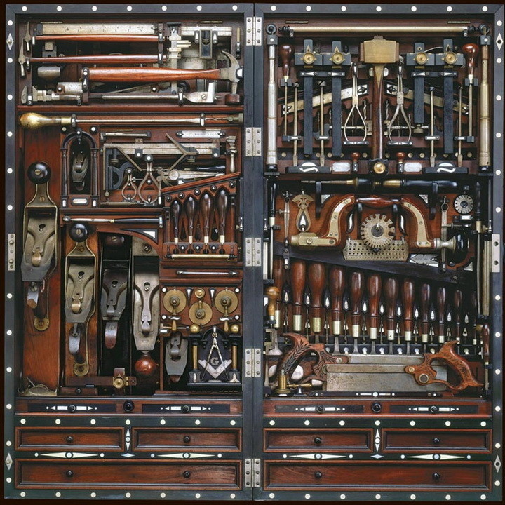 This tool chest. 