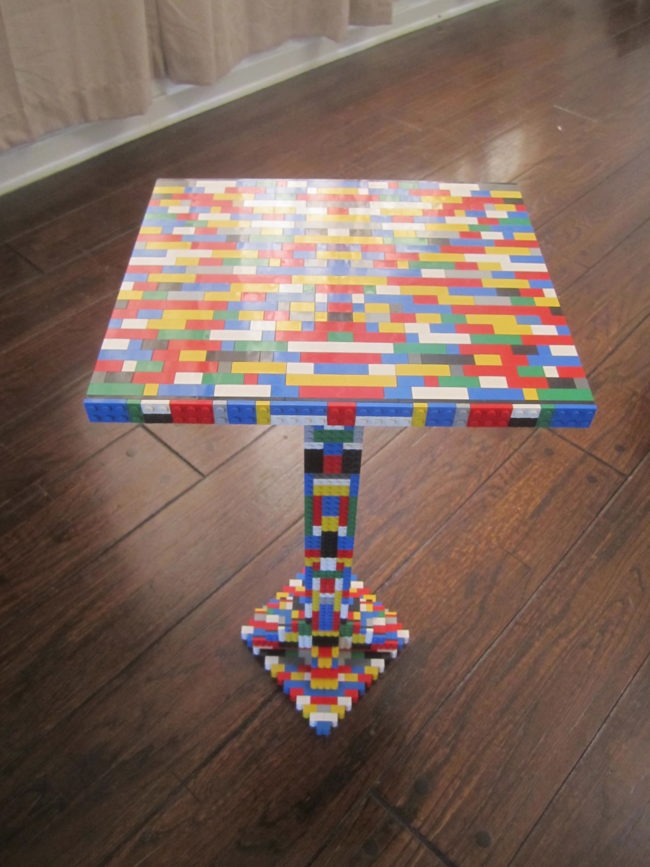 This little table would look cute in a kid's room or as a side table by a couch.