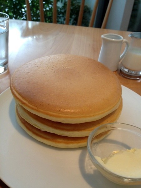 I want to pet these pancakes: