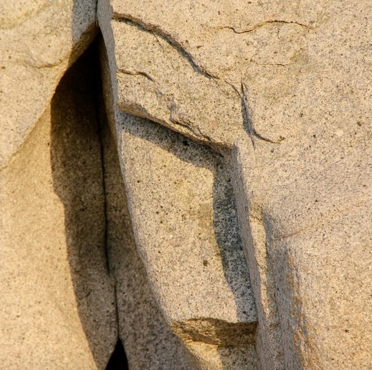 A stone face finds itself in Corsica. 