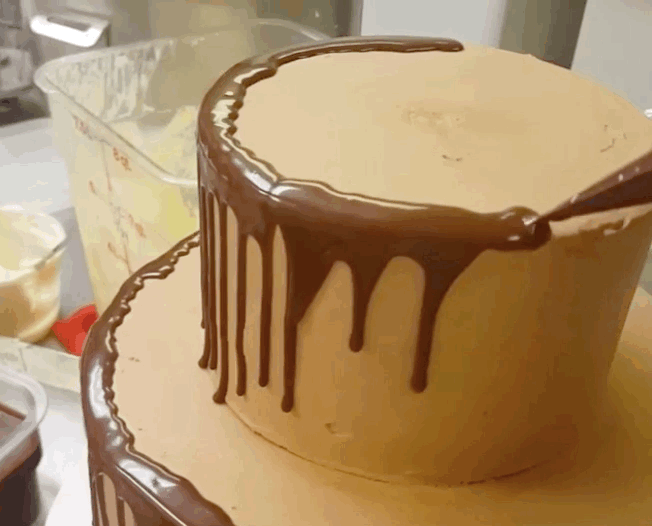 17 Baking GIFs That Are So Satisfying They're Borderline Erotic