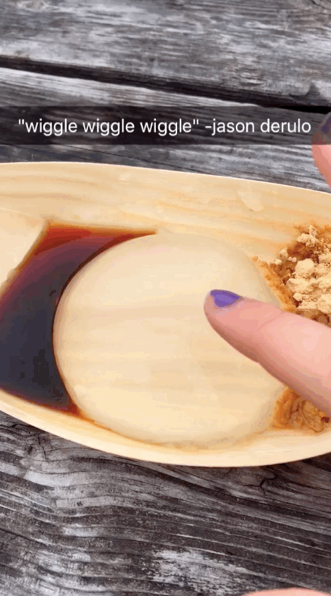 I Actually Tried A Raindrop Cake And Here's What It Tasted Like