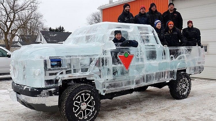 The hardware store Canadian Tire, built a running pickup truck made of ice.