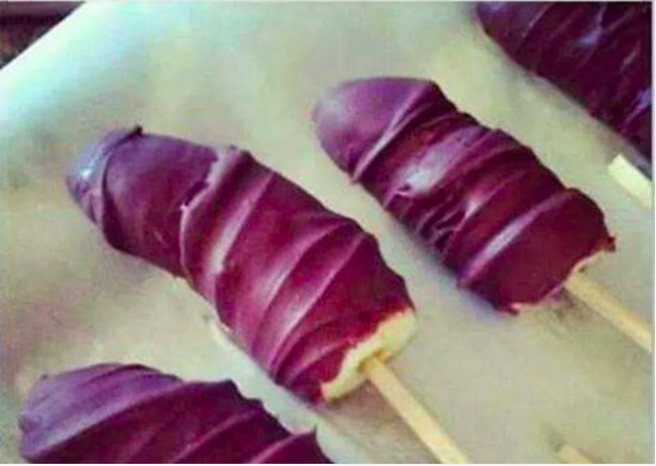 The mom who made these chocolate bananas for her kid's class party but was told they were inappropriate: