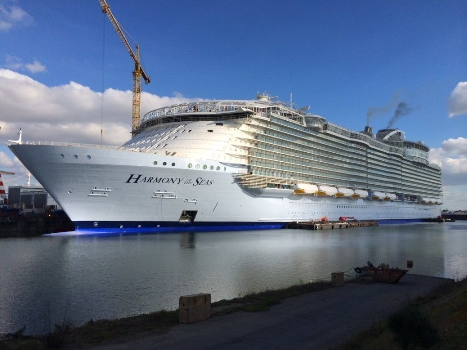 Harmony of the Seas can carry up to 7,000 passengers. 