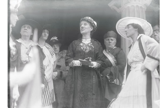 04 Jun 1916 --- Original caption: 6/4/1916-Charlotte Perkins Gilman (1860-1935), writer and women's rights advocate addressing members of the Federation of Women's Clubs. --- Image by © Bettmann/CORBIS