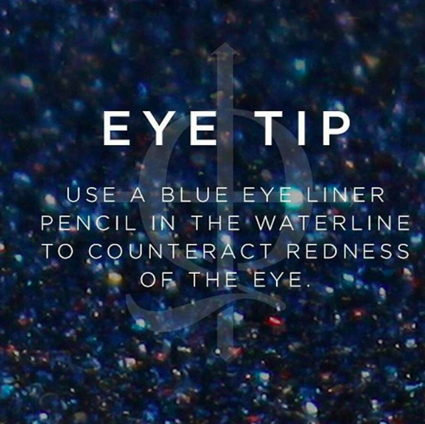 If your eyes are red, add an eyeliner with a blue undertone to highlight the whites in your eyes.