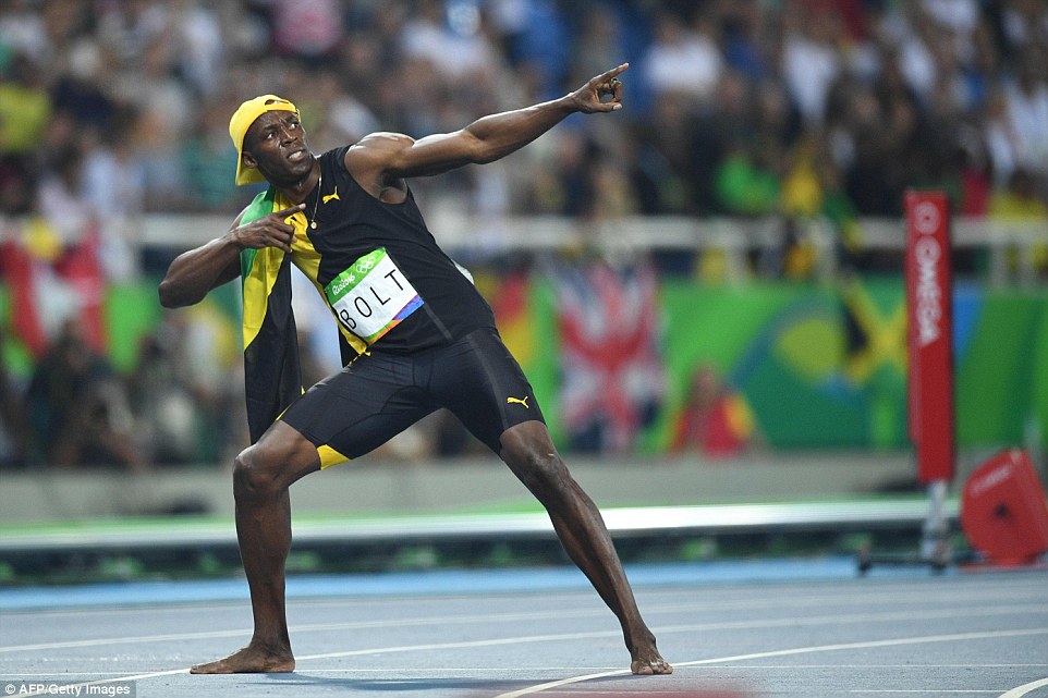 And he was quick to give the crowd exactly what they wanted - his signature lighting bolt pose 